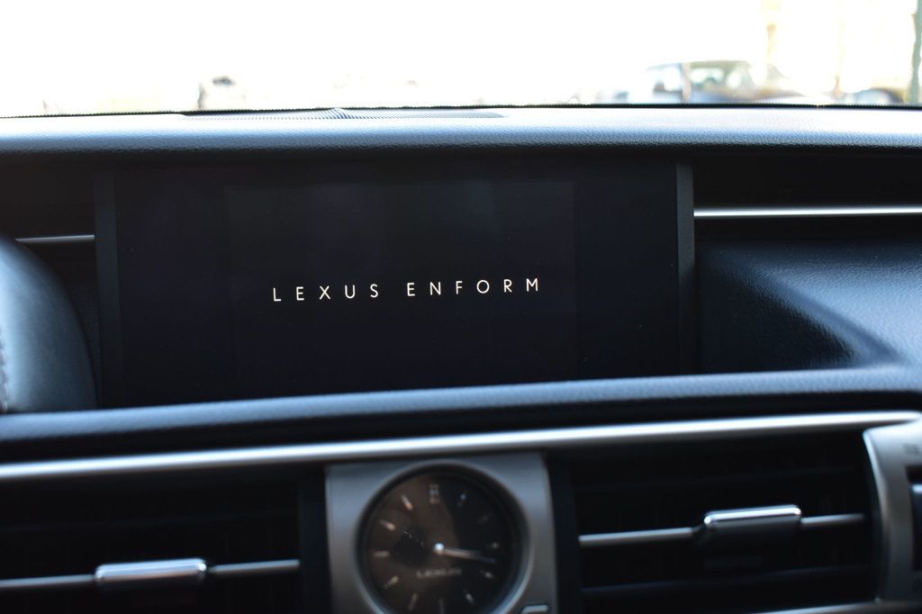 2016 Lexus IS 200t 4dr Sedan - 22962622 - 28