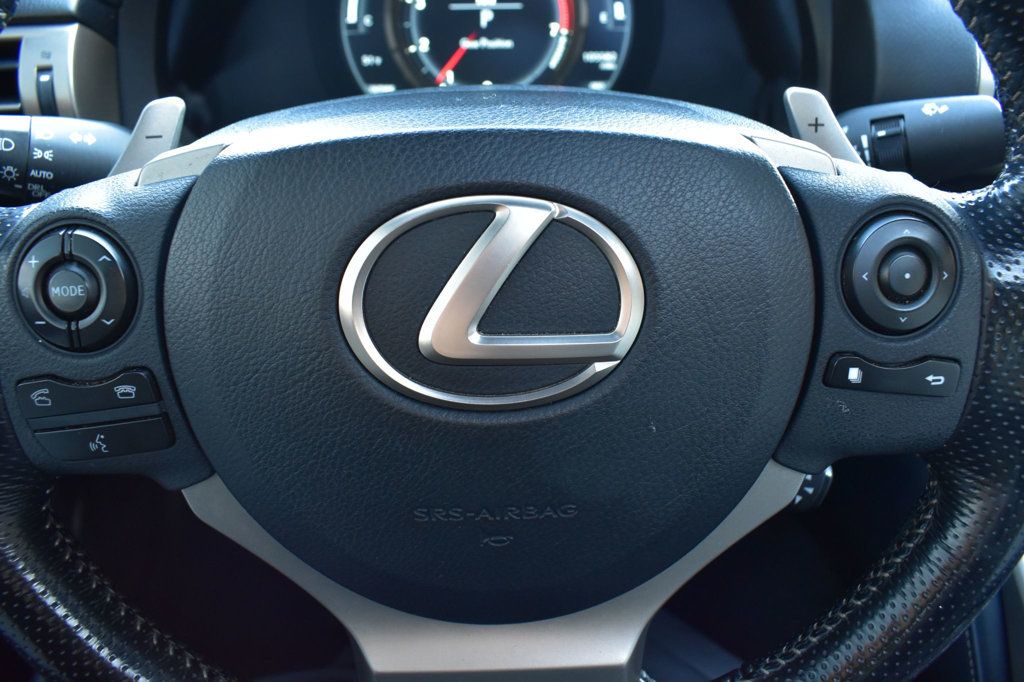 2016 Lexus IS 200t 4dr Sedan - 22962622 - 29