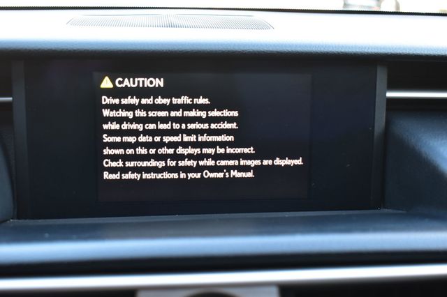 2016 Lexus IS 200t 4dr Sedan - 22962622 - 32