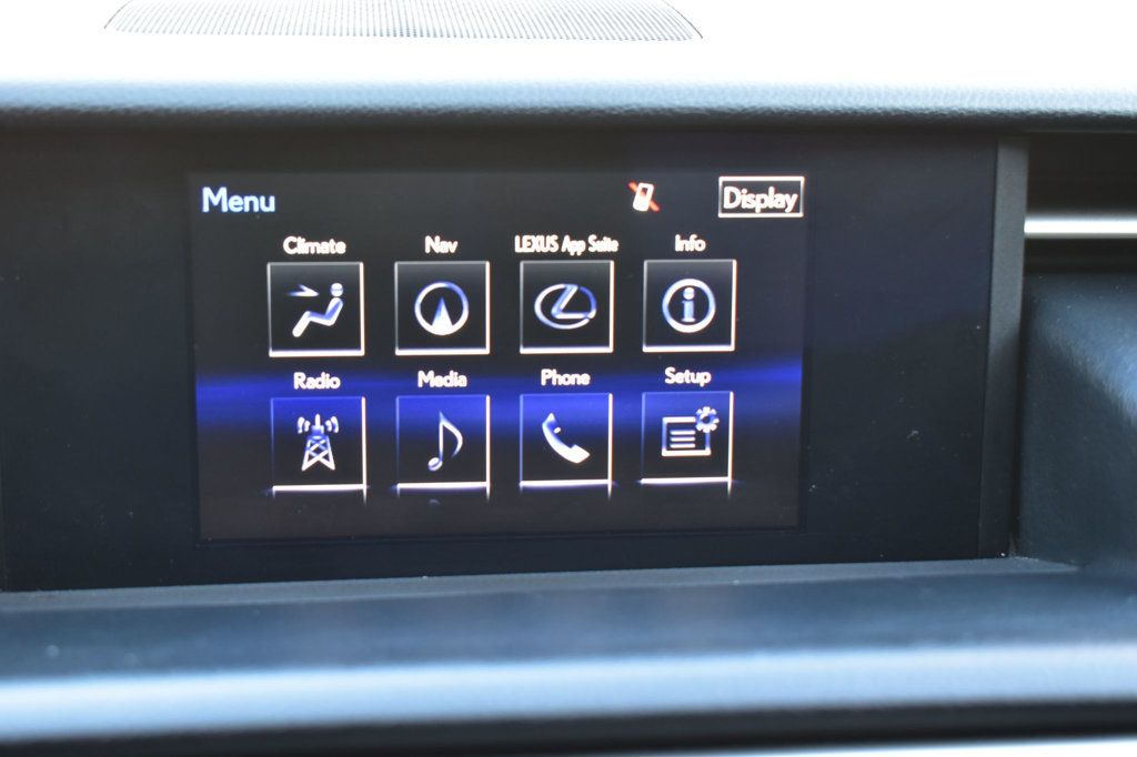 2016 Lexus IS 200t 4dr Sedan - 22962622 - 33