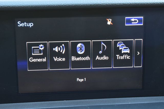 2016 Lexus IS 200t 4dr Sedan - 22962622 - 37