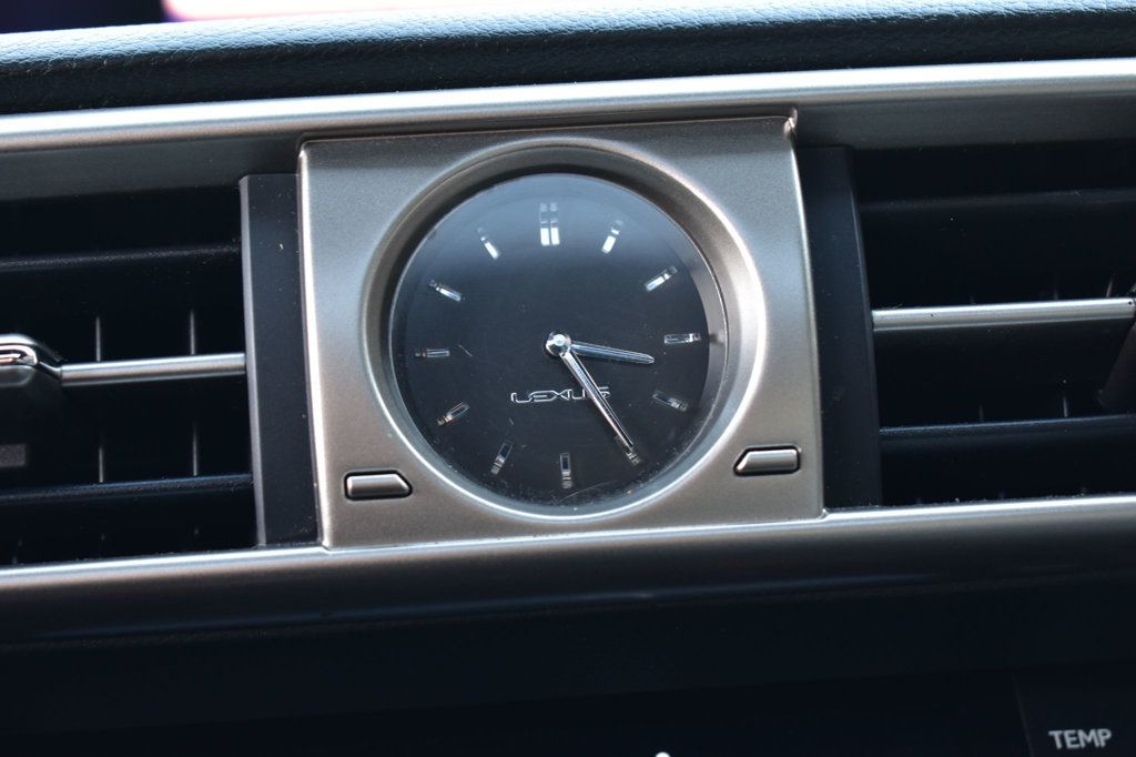 2016 Lexus IS 200t 4dr Sedan - 22962622 - 42