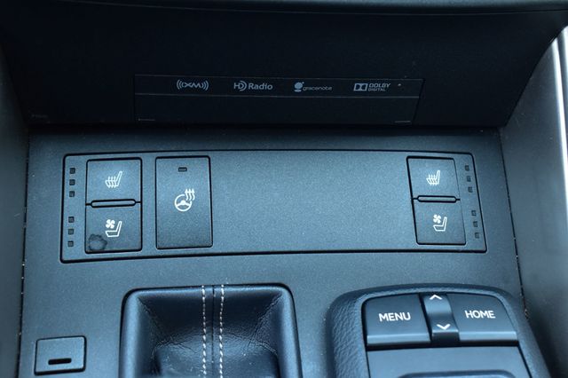 2016 Lexus IS 200t 4dr Sedan - 22962622 - 44