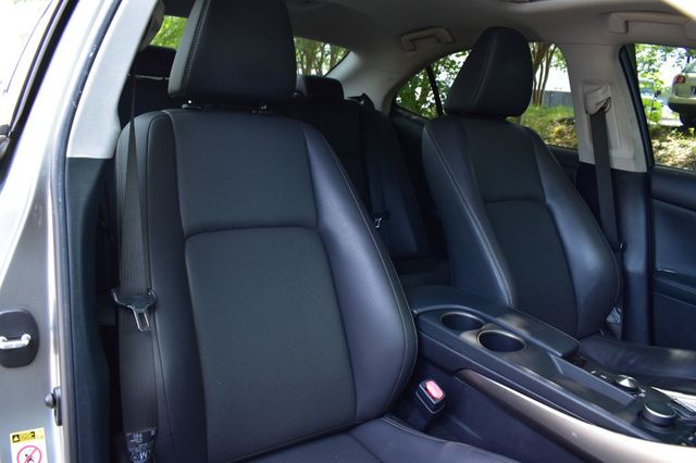 2016 Lexus IS 200t 4dr Sedan - 23049631 - 15