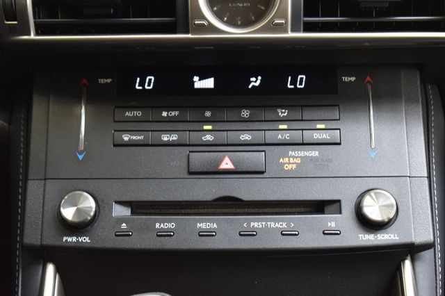 2016 Lexus IS 200t 4dr Sedan - 23049631 - 25