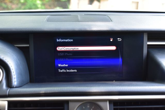 2016 Lexus IS 200t 4dr Sedan - 23049631 - 28