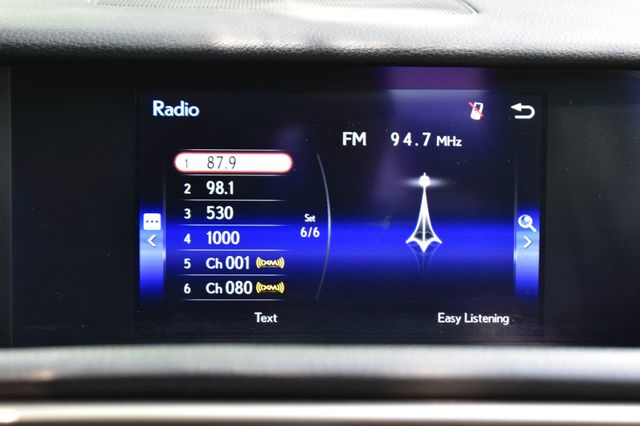 2016 Lexus IS 200t 4dr Sedan - 23049631 - 30