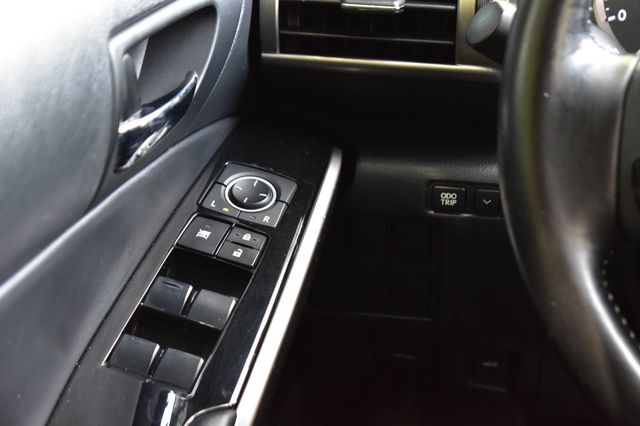 2016 Lexus IS 200t 4dr Sedan - 23049631 - 35
