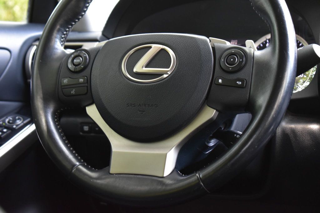 2016 Lexus IS 200t 4dr Sedan - 23049631 - 38