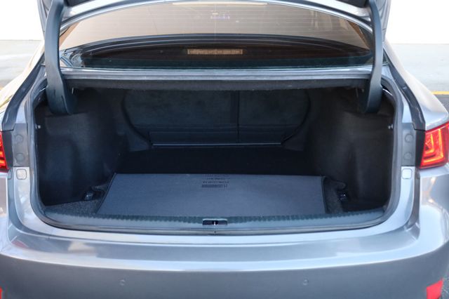 2016 Lexus IS 200t 4dr Sedan - 22970729 - 10