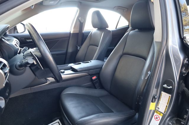 2016 Lexus IS 200t 4dr Sedan - 22970729 - 13