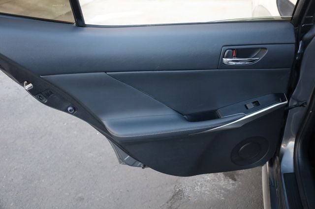 2016 Lexus IS 200t 4dr Sedan - 22970729 - 15