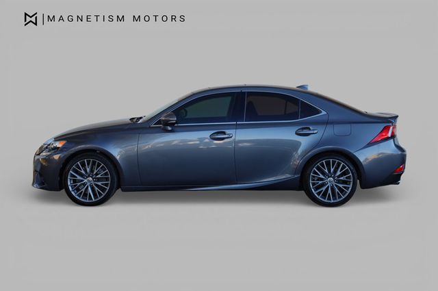 2016 Lexus IS 200t 4dr Sedan - 22970729 - 1