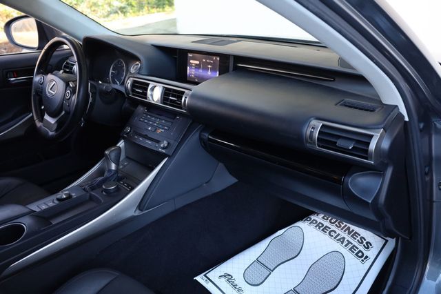 2016 Lexus IS 200t 4dr Sedan - 22970729 - 24