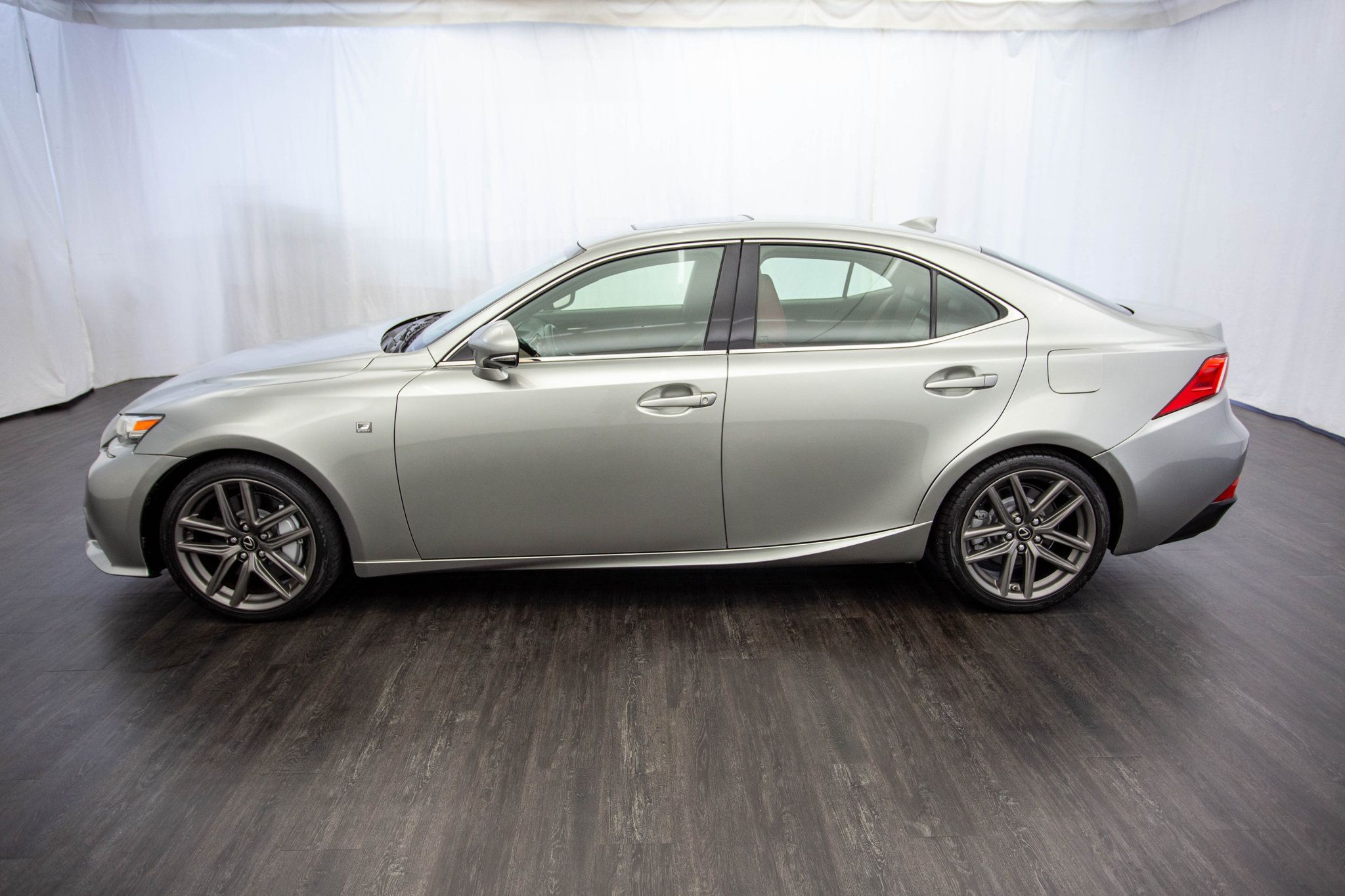 2016 Lexus IS 200t F SPORT photo 8