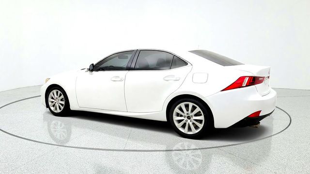 2016 Lexus IS 200t 4dr Sedan w/ Dynamic Gridline Backup Camera - 23088125 - 6