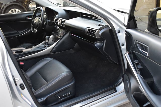 2016 Lexus IS 300 4dr Sedan AWD - 22963687 - 17