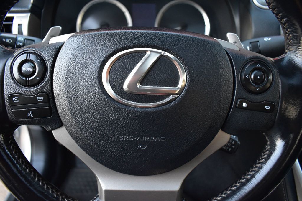 2016 Lexus IS 300 4dr Sedan AWD - 22963687 - 26