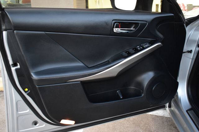 2016 Lexus IS 300 4dr Sedan AWD - 22963687 - 42