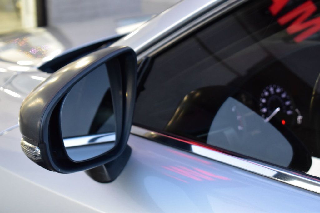 2016 Lexus IS 300 4dr Sedan AWD - 22963687 - 45