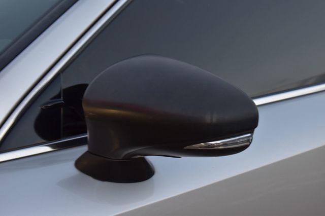 2016 Lexus IS 300 4dr Sedan AWD - 22963687 - 46