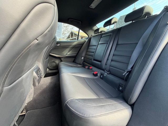 2016 Lexus IS 300 4dr Sedan AWD - 22984321 - 12