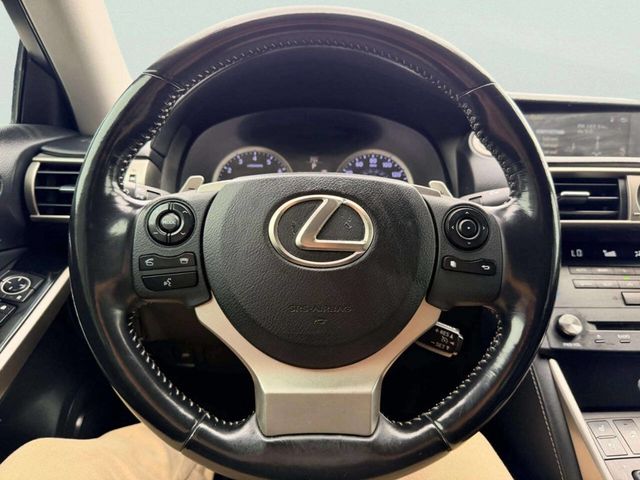 2016 Lexus IS 300 4dr Sedan AWD - 23052208 - 28