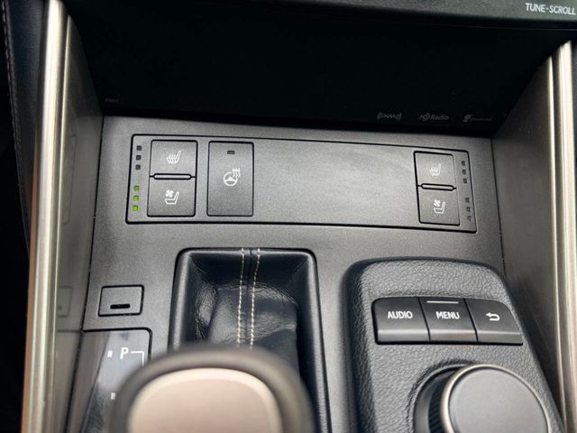 2016 Lexus IS 300 4dr Sedan AWD - 23052208 - 39
