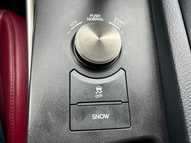 2016 Lexus IS 350 4dr Sedan AWD - 23021907 - 29