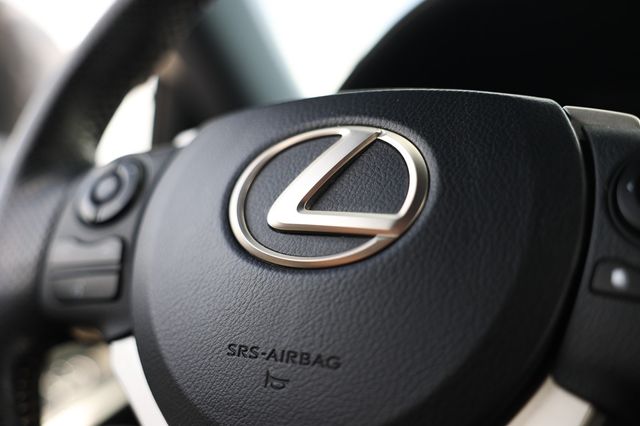 2016 Lexus IS 350 F Sport 4dr Sedan RWD - 23014790 - 31