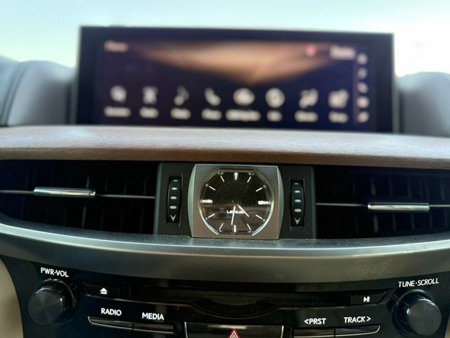 2016 Lexus LX 570 4WD 4dr - 22956287 - 13