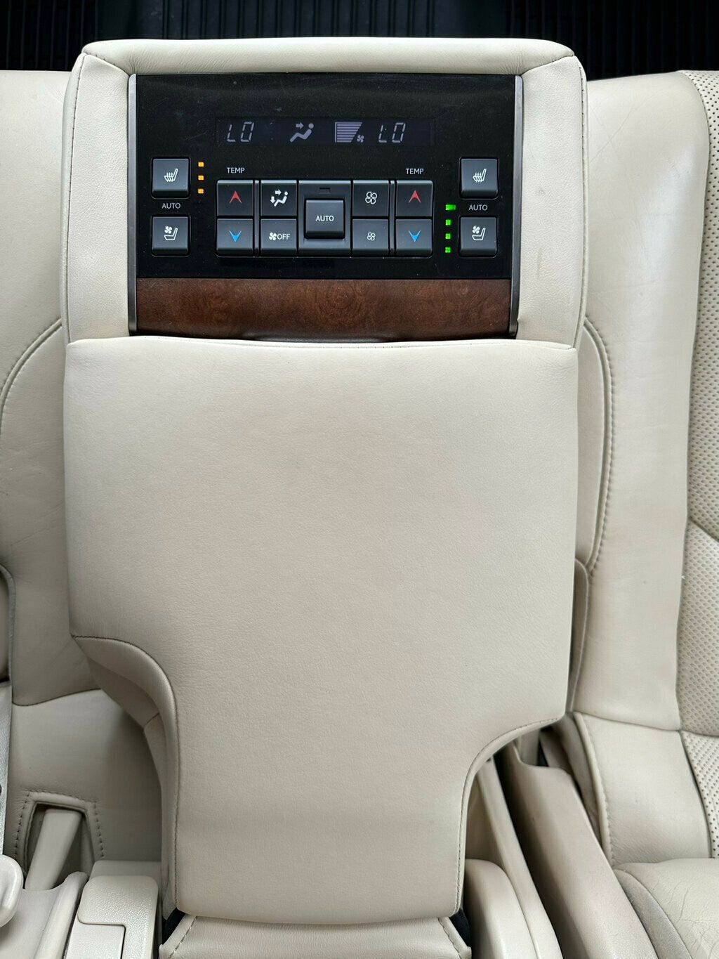 2016 Lexus LX 570 4WD 4dr - 21939013 - 35