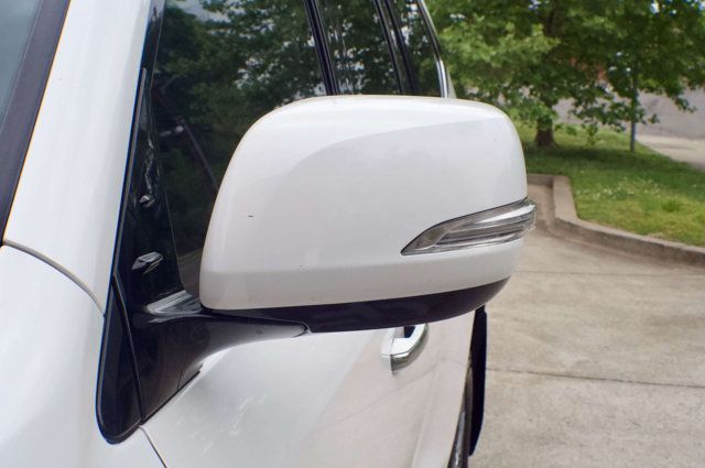 2016 Lexus LX 570 LocalTrade/LX-570/LuxuryPkg/RearEntertainment/Heated&CooledSeats - 23004087 - 12