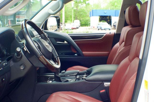 2016 Lexus LX 570 LocalTrade/LX-570/LuxuryPkg/RearEntertainment/Heated&CooledSeats - 23004087 - 16