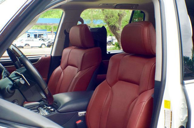 2016 Lexus LX 570 LocalTrade/LX-570/LuxuryPkg/RearEntertainment/Heated&CooledSeats - 23004087 - 17