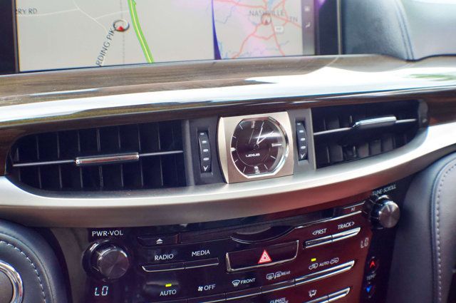 2016 Lexus LX 570 LocalTrade/LX-570/LuxuryPkg/RearEntertainment/Heated&CooledSeats - 23004087 - 27