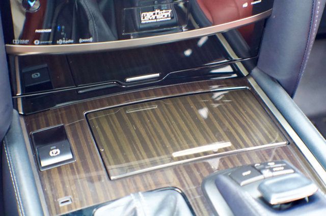 2016 Lexus LX 570 LocalTrade/LX-570/LuxuryPkg/RearEntertainment/Heated&CooledSeats - 23004087 - 29