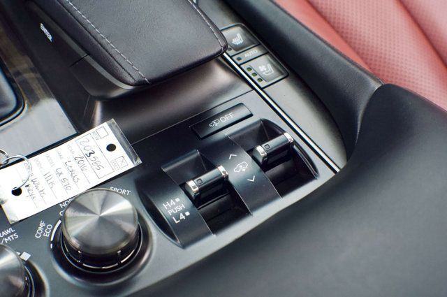 2016 Lexus LX 570 LocalTrade/LX-570/LuxuryPkg/RearEntertainment/Heated&CooledSeats - 23004087 - 33
