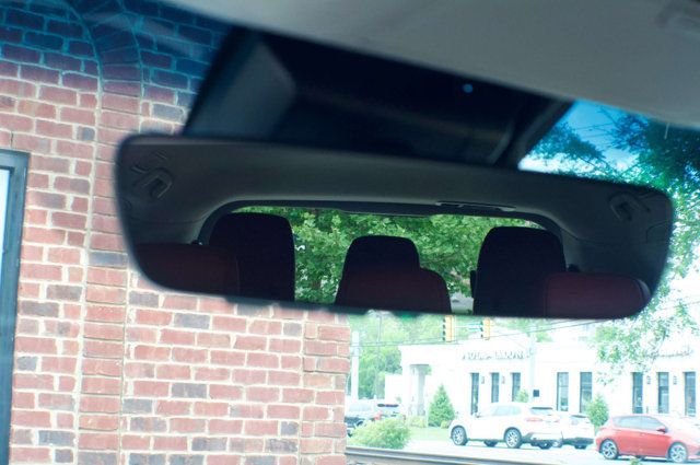 2016 Lexus LX 570 LocalTrade/LX-570/LuxuryPkg/RearEntertainment/Heated&CooledSeats - 23004087 - 39