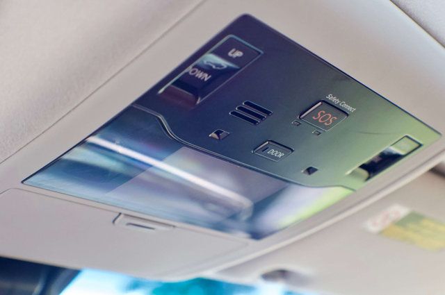 2016 Lexus LX 570 LocalTrade/LX-570/LuxuryPkg/RearEntertainment/Heated&CooledSeats - 23004087 - 40
