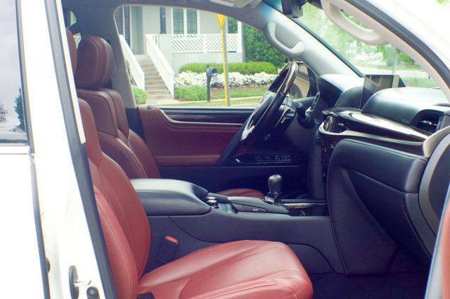 2016 Lexus LX 570 LocalTrade/LX-570/LuxuryPkg/RearEntertainment/Heated&CooledSeats - 23004087 - 42
