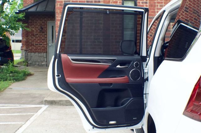 2016 Lexus LX 570 LocalTrade/LX-570/LuxuryPkg/RearEntertainment/Heated&CooledSeats - 23004087 - 45
