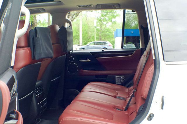 2016 Lexus LX 570 LocalTrade/LX-570/LuxuryPkg/RearEntertainment/Heated&CooledSeats - 23004087 - 46
