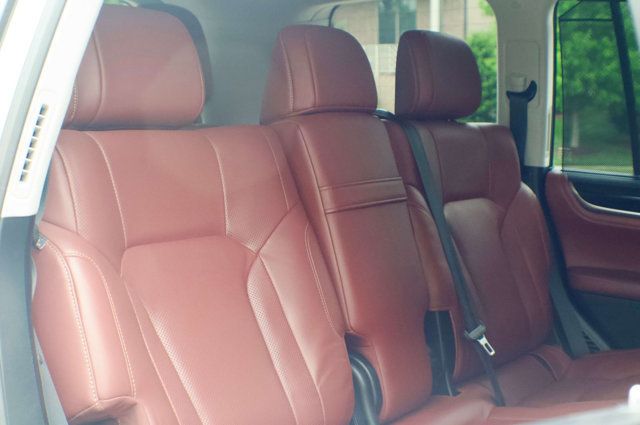 2016 Lexus LX 570 LocalTrade/LX-570/LuxuryPkg/RearEntertainment/Heated&CooledSeats - 23004087 - 52