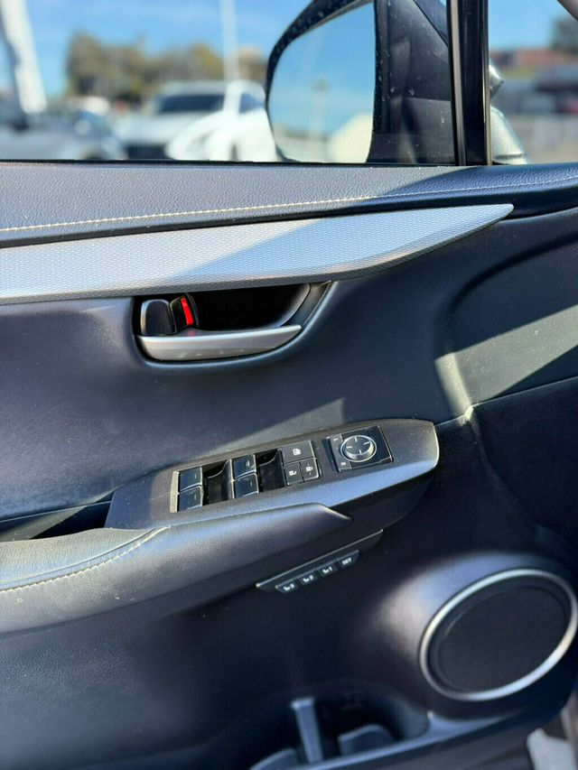 2016 Lexus NX 200t FWD 4dr - 23011605 - 19