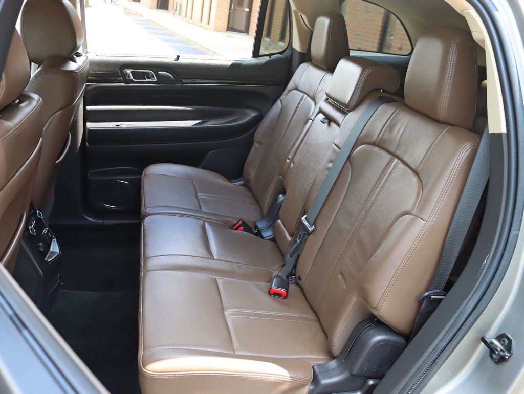 2016 Lincoln MKT Elite 3.5L AWD EcoBoost 7 passenger - 22872063 - 23