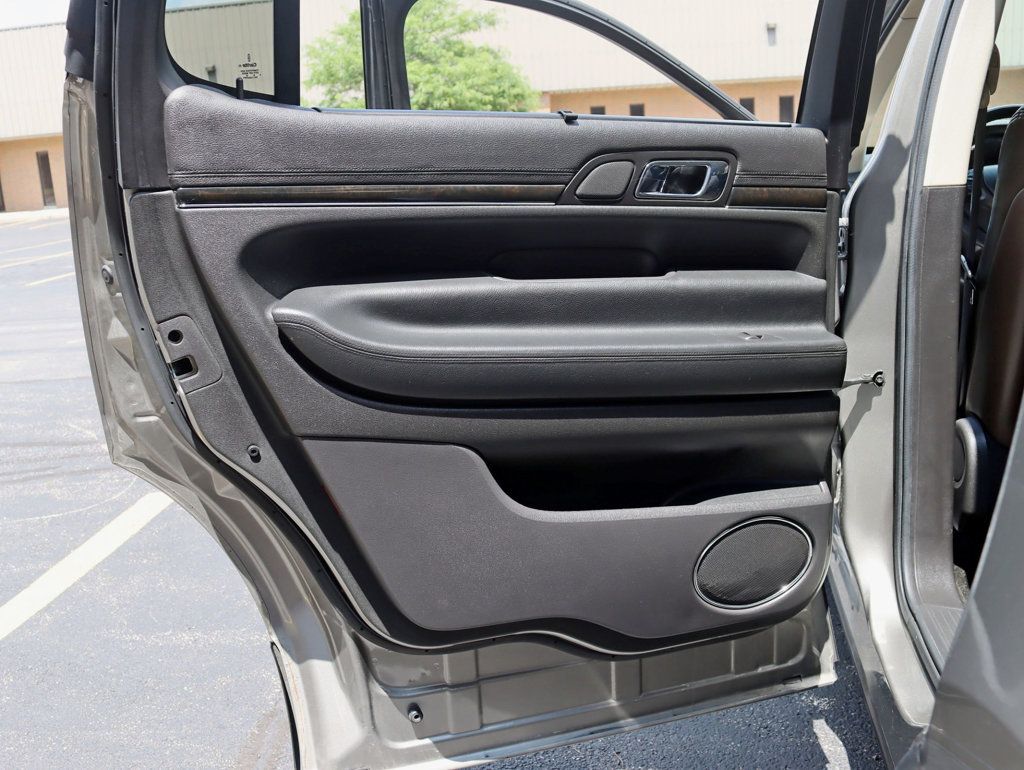 2016 Lincoln MKT Elite 3.5L AWD EcoBoost 7 passenger - 22872063 - 29