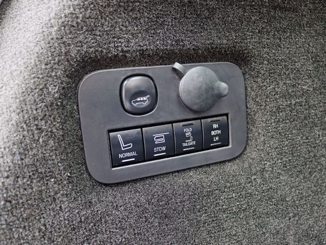 2016 Lincoln MKT Elite 3.5L AWD EcoBoost 7 passenger - 22872063 - 34