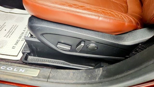 2016 Lincoln MKX 4dr Reserve with Upgraded Engine + Technology & Trailer Tow Pkgs - 22969673 - 11