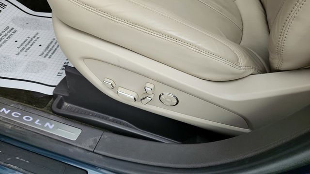 2016 Lincoln MKX 4dr Reserve w/ Technology, Driver Assistance & Climate Packages - 22947466 - 11